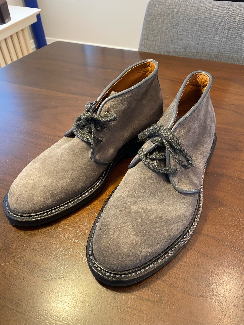 Aquatalia Men's Grey Suede Chukka Boots
